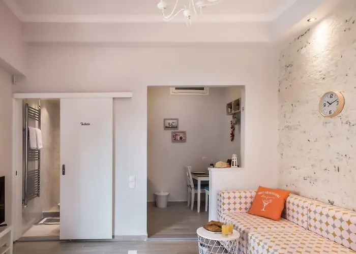 Nafsika Luxury